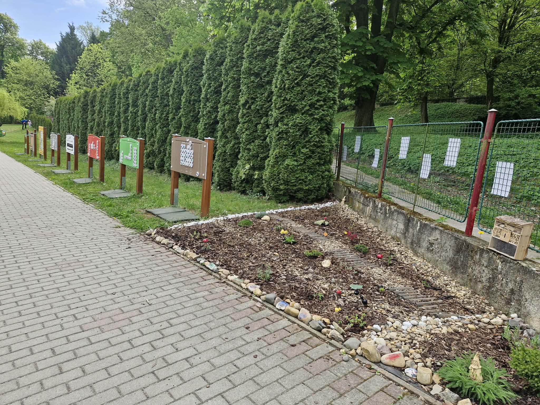 04